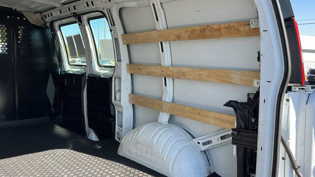 2023 Chevrolet Express 2500