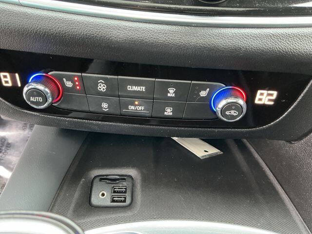 2020 Buick Enclave Essence