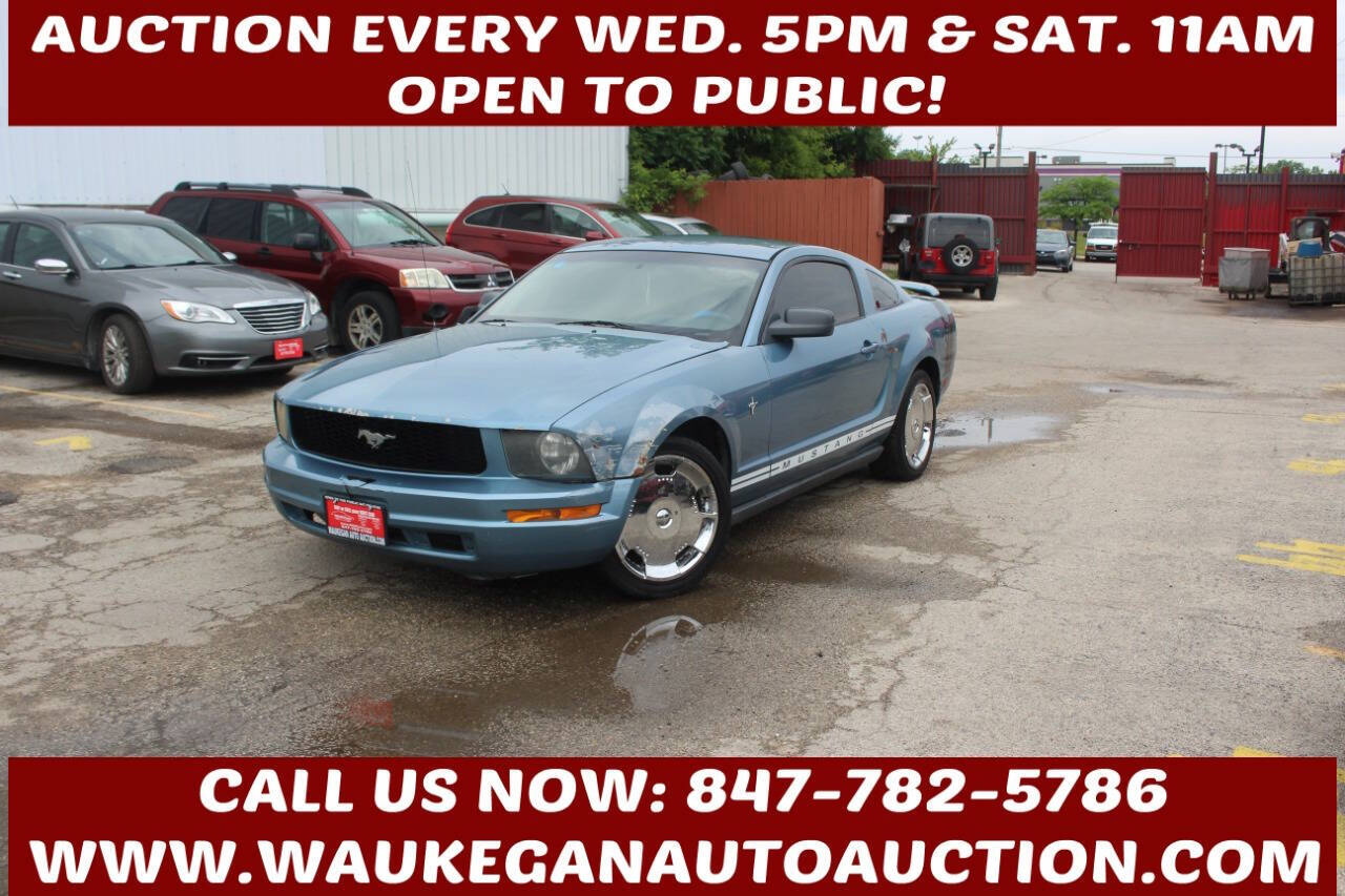 2005 Ford Mustang V6 Deluxe