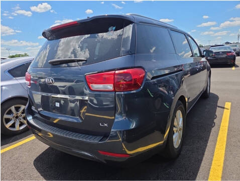 2017 Kia Sedona LX