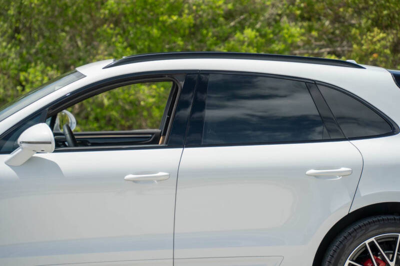 2025 Porsche Macan S