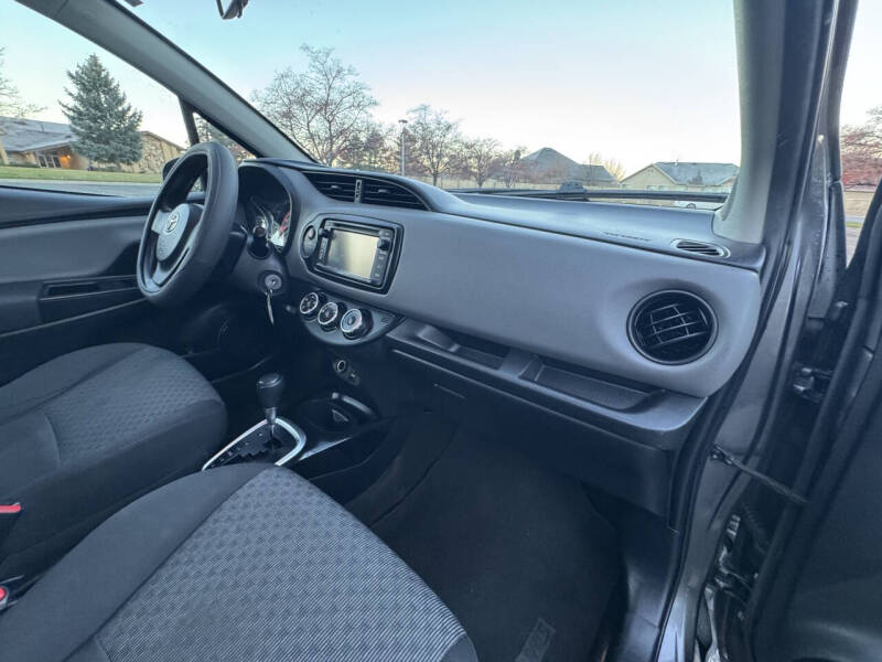 2015 Toyota Yaris 5-Door L