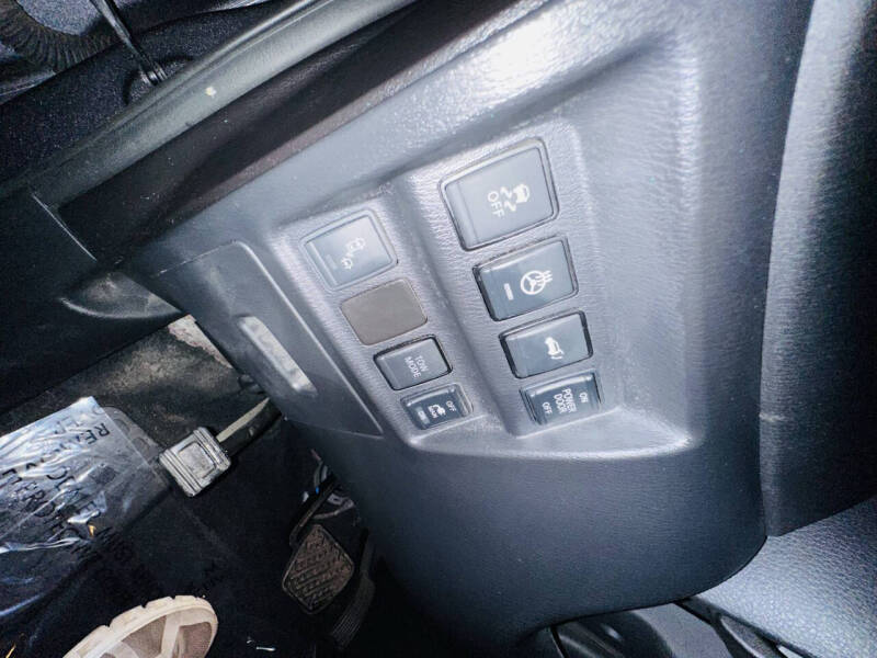 2017 Nissan Pathfinder SL