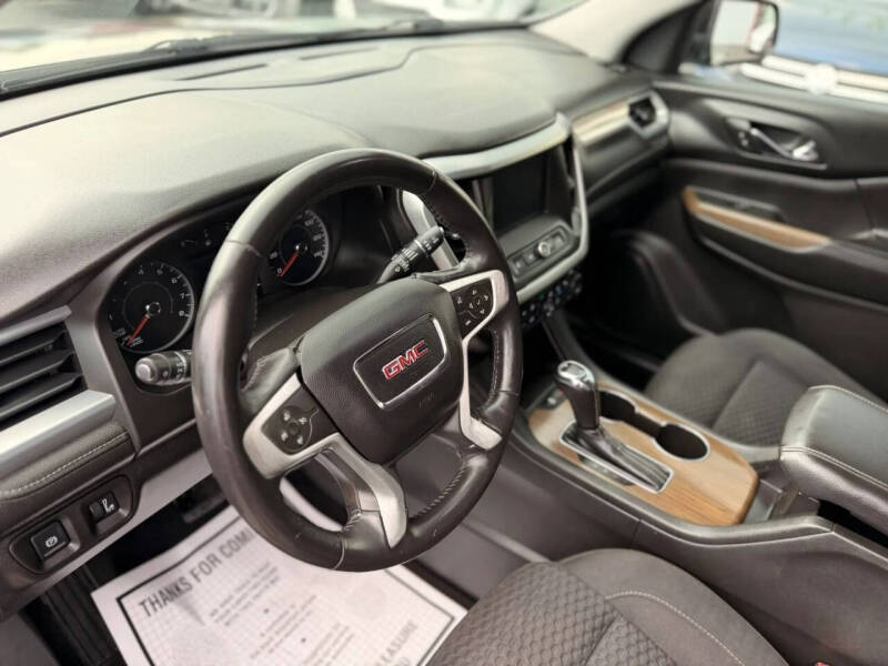 2017 GMC Acadia SLE-1