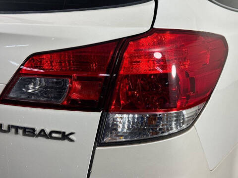 2010 Subaru Outback 2.5i Limited
