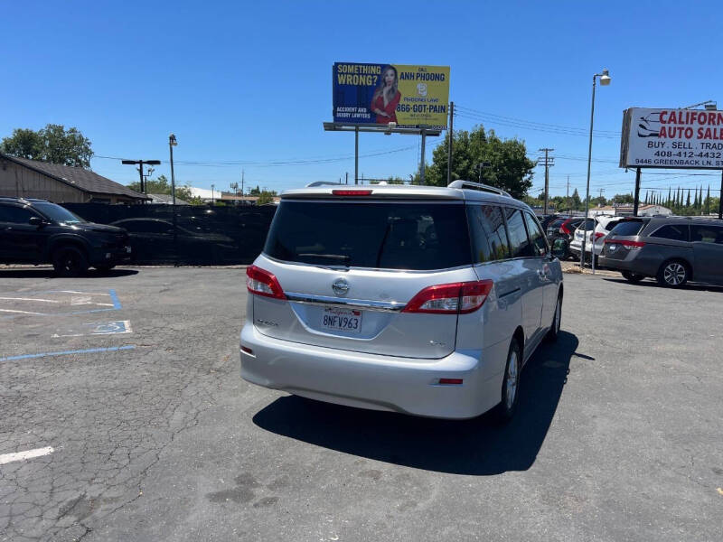 2017 Nissan Quest SV