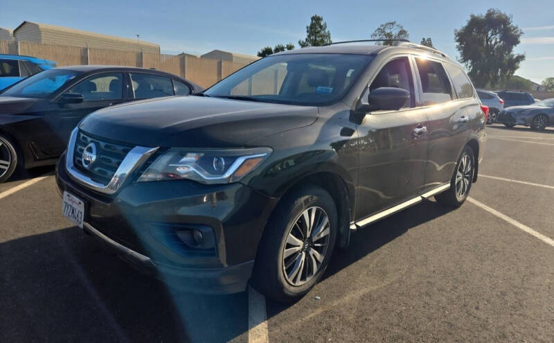 2017 Nissan Pathfinder SL