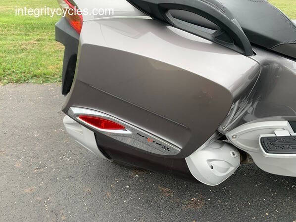 2012 Can-Am Spyder RT-S SE5