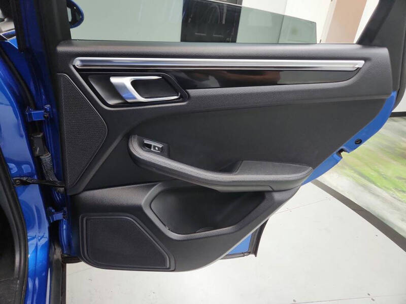 2018 Porsche Macan S