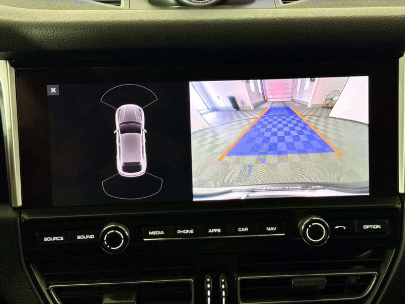 2020 Porsche Macan