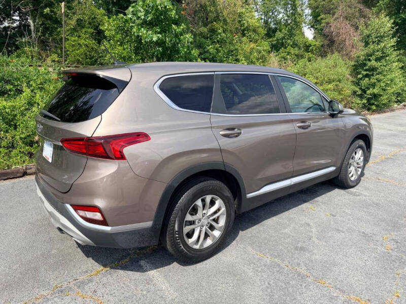 2019 Hyundai Santa Fe SE 2.4L