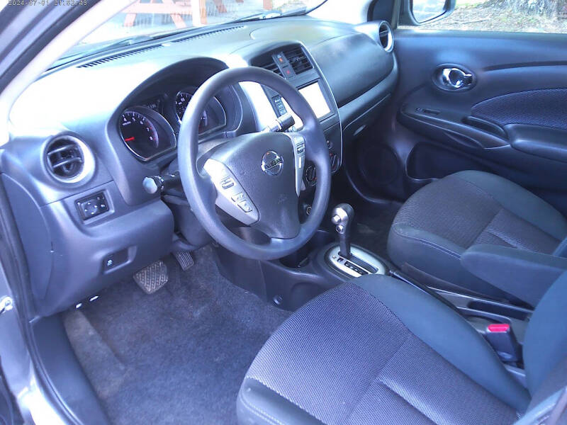 2019 Nissan Versa SV