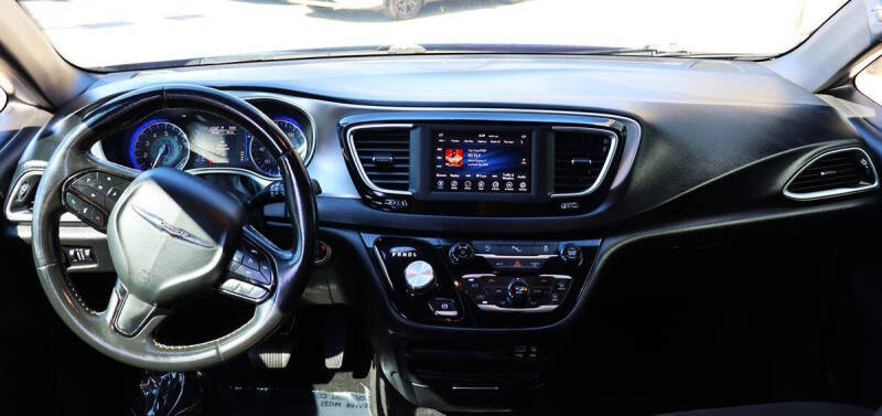 2020 Chrysler Pacifica Touring
