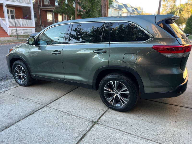 2019 Toyota Highlander null photo 5