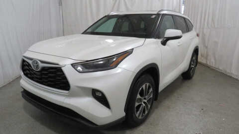 2021 Toyota Highlander for sale at Brunswick Auto Mart in Brunswick OH