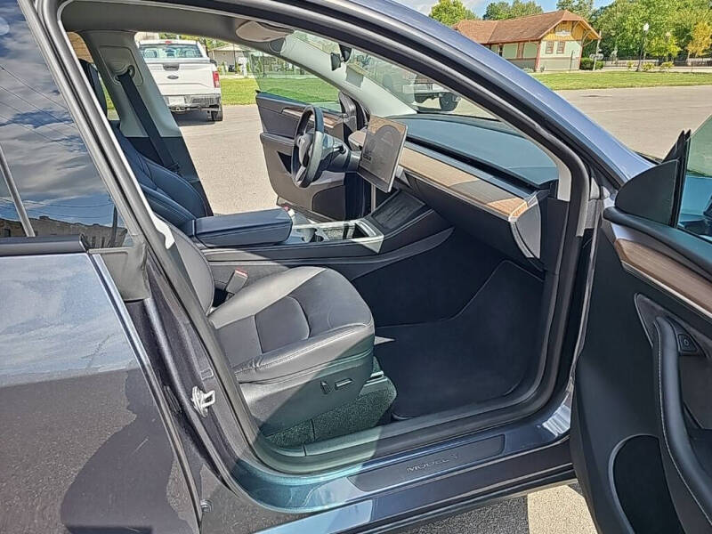 2023 Tesla Model Y Performance