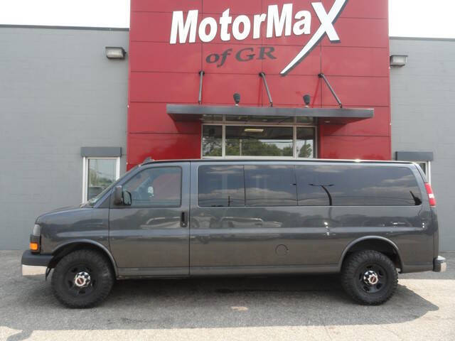 2016 GMC Savana LT 3500