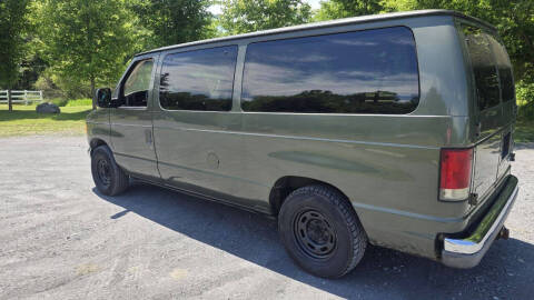 2004 Ford E-Series E-150 XLT
