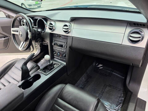 2007 Ford Mustang GT Deluxe