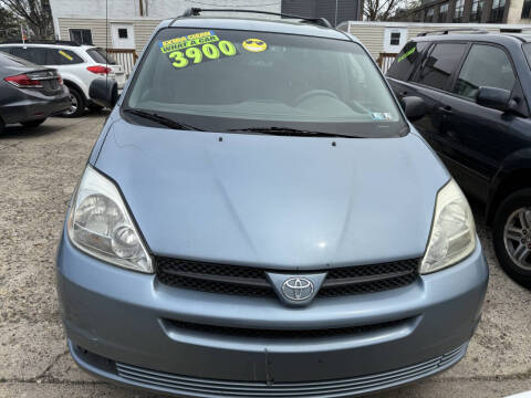 2005 Toyota Sienna LE 7 Passenger