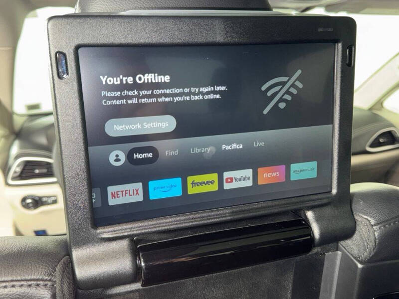 2022 Chrysler Pacifica Touring L