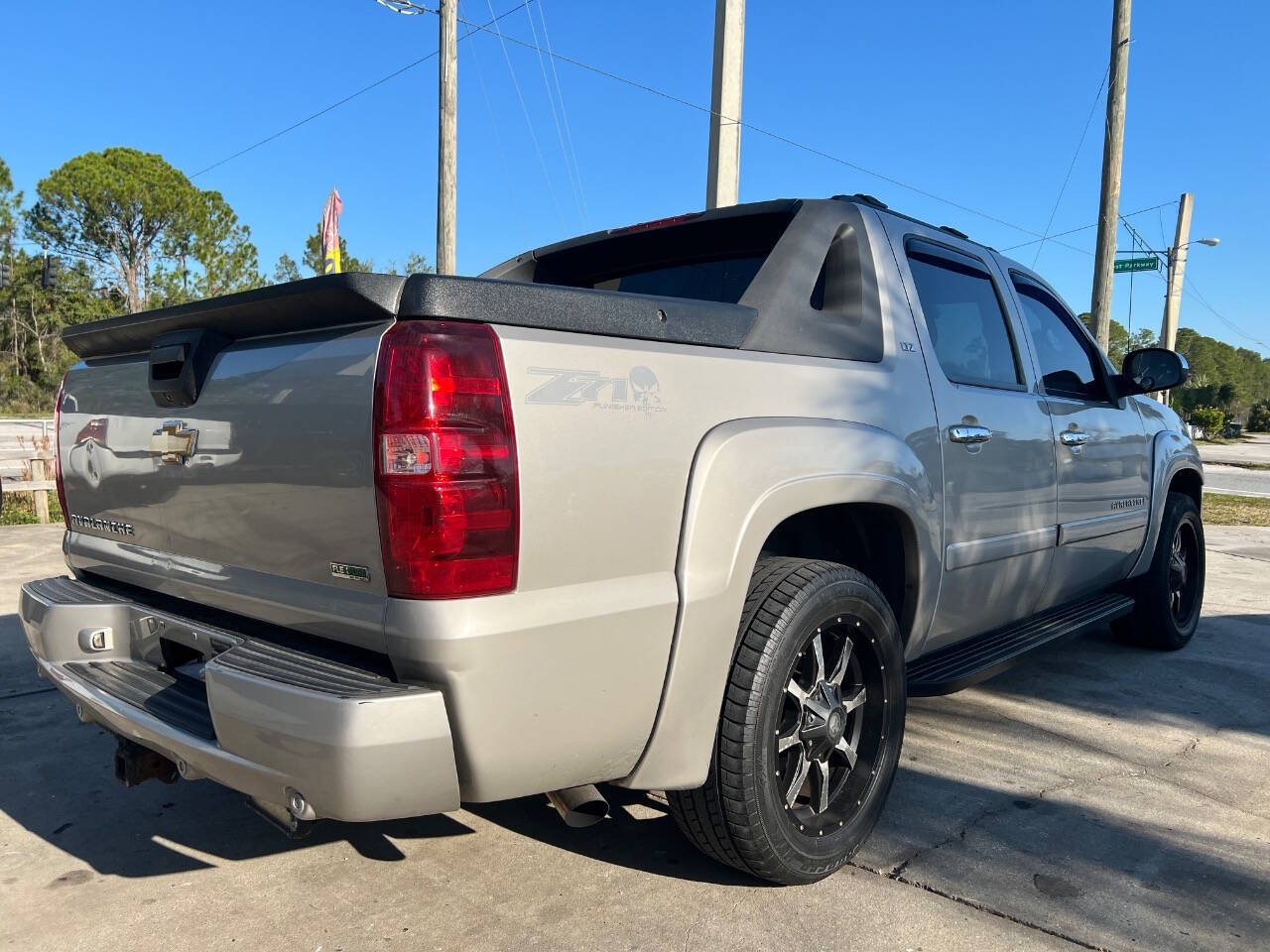 2008 Chevrolet Avalanche for sale at VASS Automotive in DeLand, FL