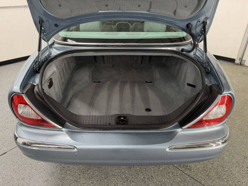 2004 Jaguar XJ-Series XJ8