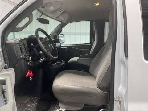 2017 Chevrolet Express LT 3500