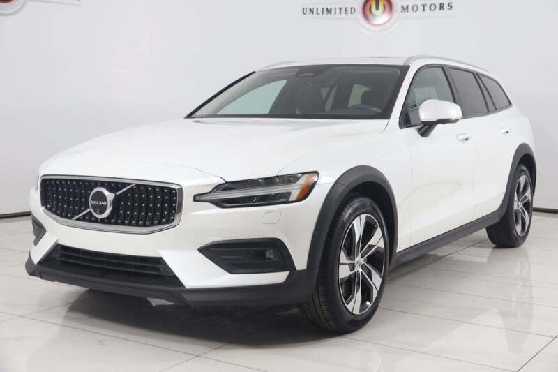 2024 Volvo V60 Cross Country B5 Plus