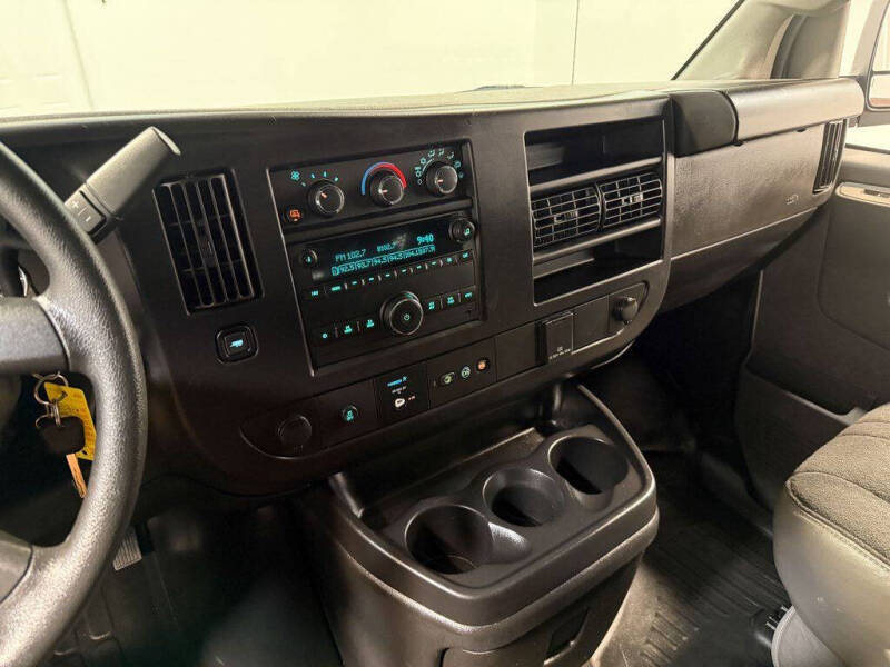 2024 GMC Savana 2500