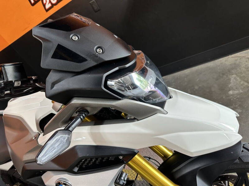 2021 BMW G 310 GS Polar White
