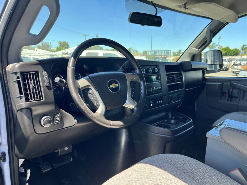 2017 Chevrolet Express 2500