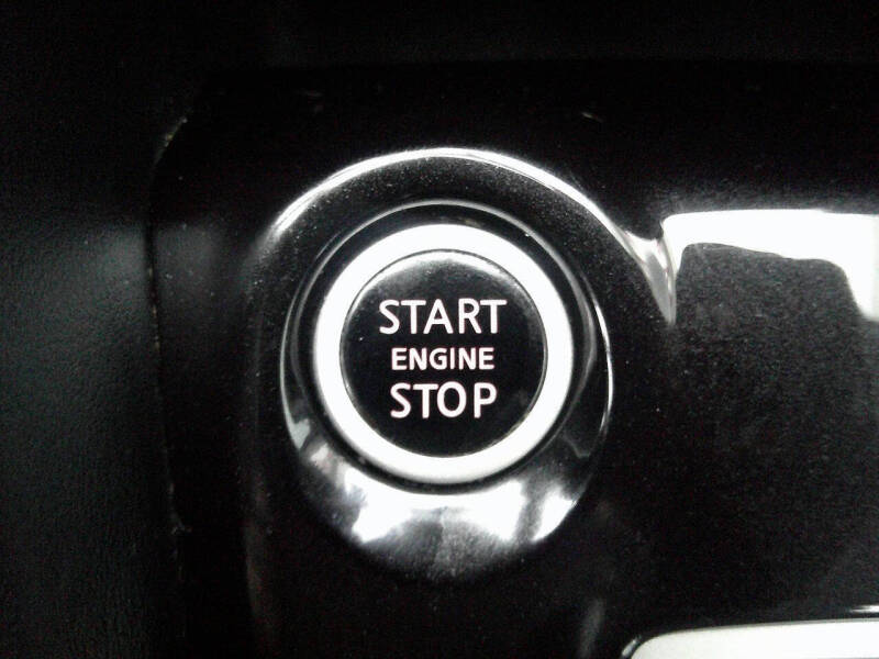 2019 Nissan Kicks SR