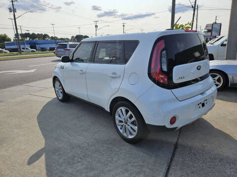 2018 Kia Soul +