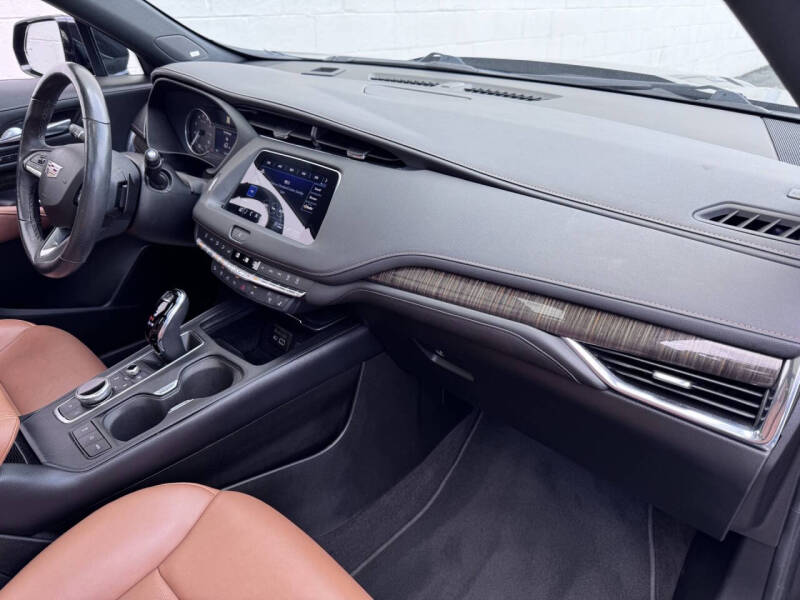 2023 Cadillac XT4 Sport