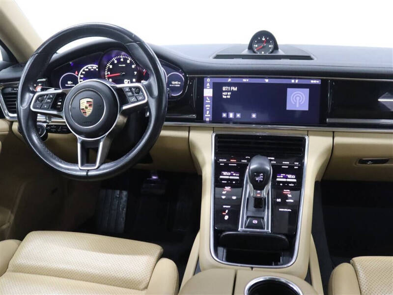 2020 Porsche Panamera