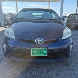 2013 Toyota Prius Two's photo