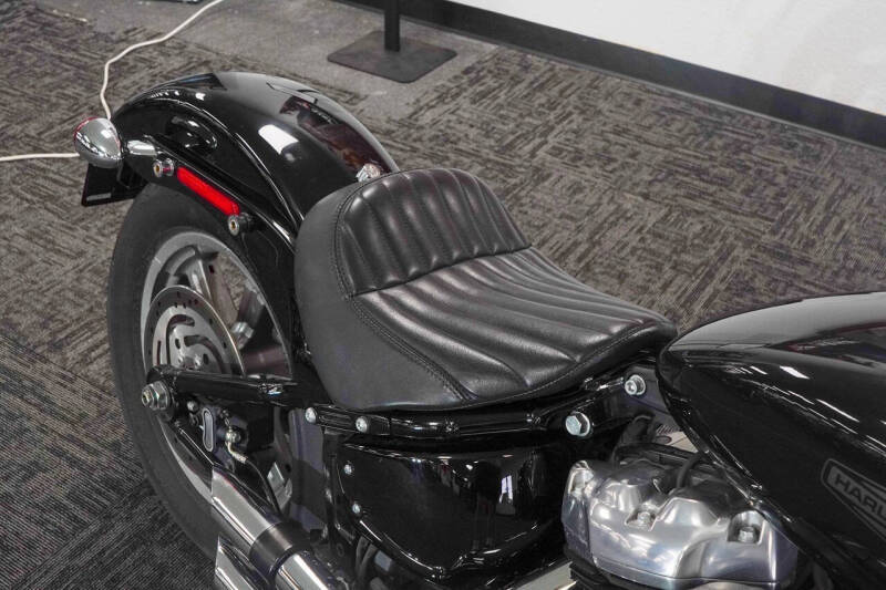 2022 Harley-Davidson Softail Standard