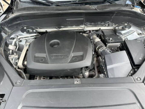 2019 Volvo XC90 T6 R-Design