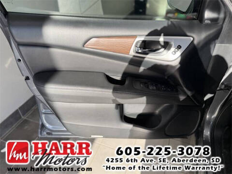 2020 Nissan Pathfinder Platinum