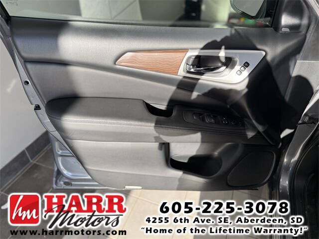 2020 Nissan Pathfinder Platinum