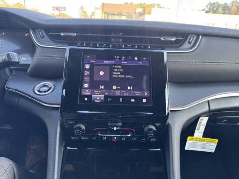 2025 Jeep Grand Cherokee Laredo X