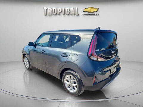 2024 Kia Soul LX