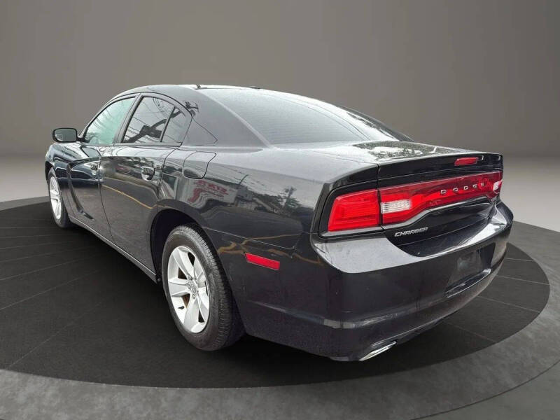 2013 Dodge Charger SE