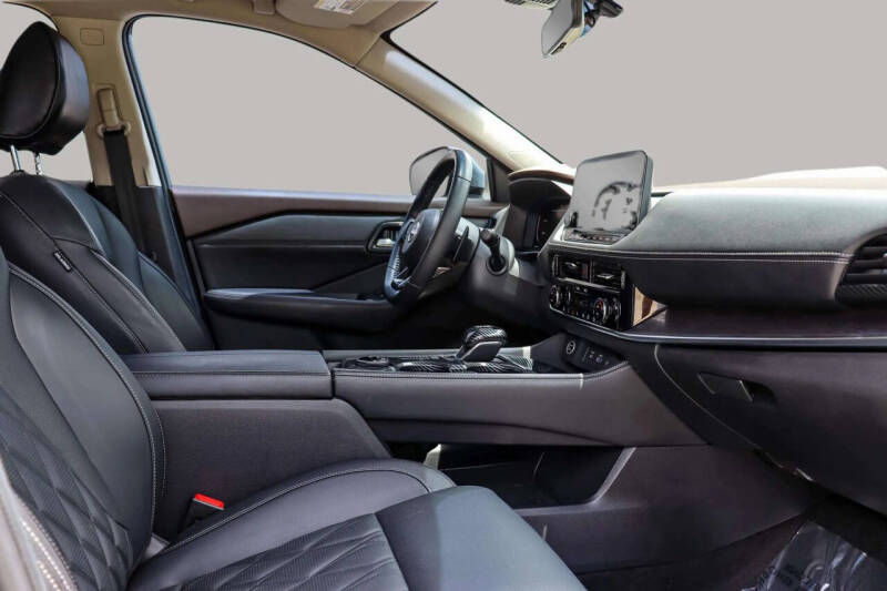 2022 Nissan Rogue Platinum