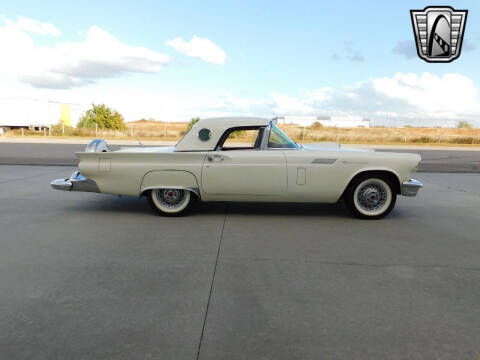 1957 Ford Thunderbird