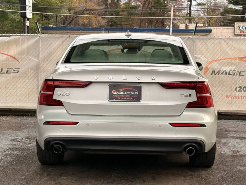 2019 Volvo S60 T6 Momentum