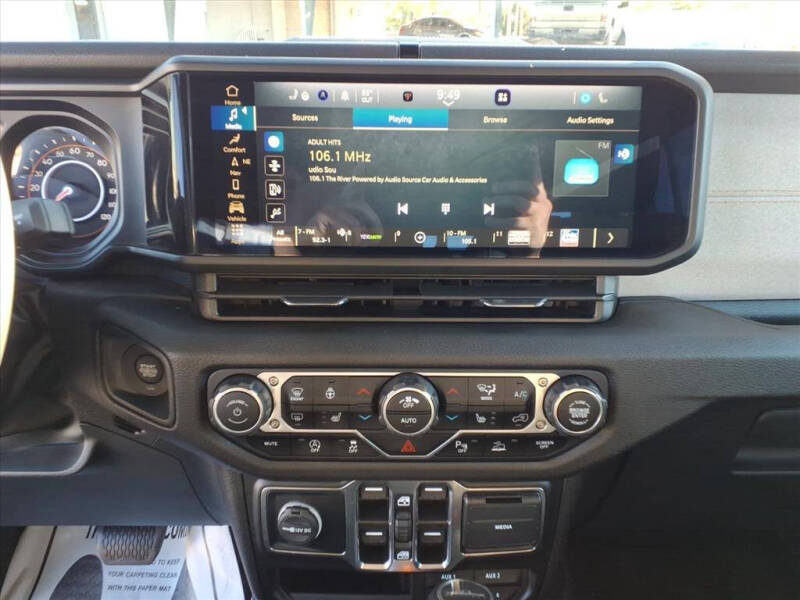 2024 Jeep Gladiator Sport S