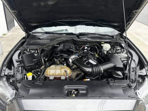 2016 Ford Mustang V6