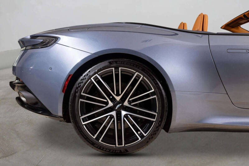 2024 Aston Martin DB12 Volante